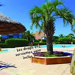 Appt T2 Climatise, Climatisation Neuve Cette Annee!, Piscine, La A 130m! Parking Prive Clos, Lave-linge, Lave-vaisselle, Draps, Linge Et Menage Inclus! Apartament *
