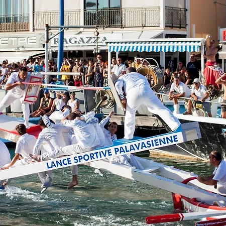 Appt T2 Climatise, Climatisation Neuve Cette Annee!, Piscine, La A 130m! Parking Prive Clos, Lave-linge, Lave-vaisselle, Draps, Linge Et Menage Inclus! * Palavas-les-Flots