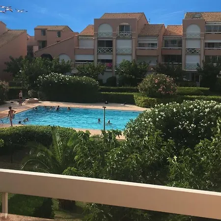 Seaside Oasis: With Pool And Private Parking Apartment